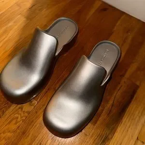 Bottega Veneta Silver Rubber Flash
Clogs Loafers Men\'s EU 45 US New Bottega Veneta Rubber Clogs Mens Size 41US/8US | eBay main image 4